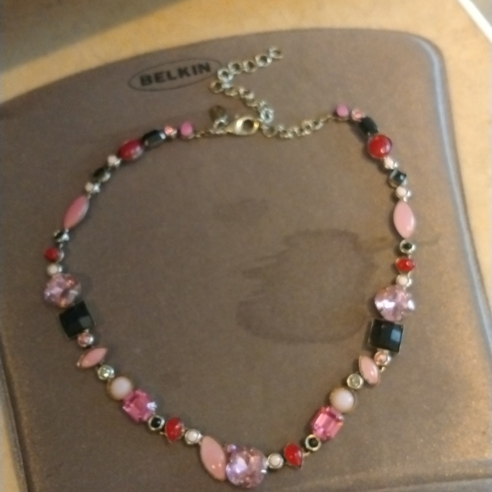Sorelli pink necklace